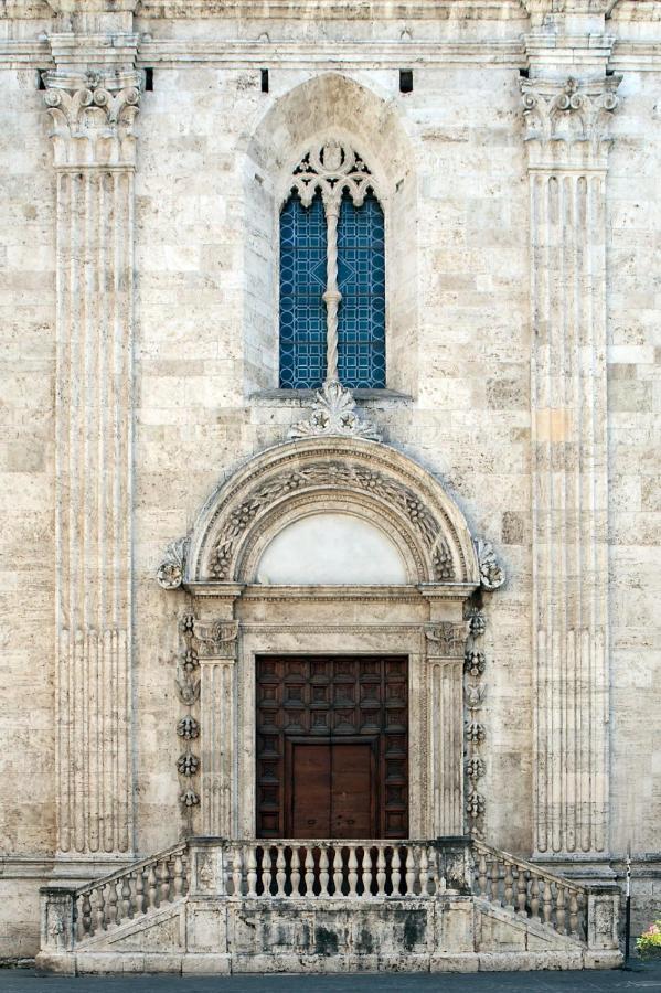 Porta Della Musa Ascoli Piceno Luaran gambar